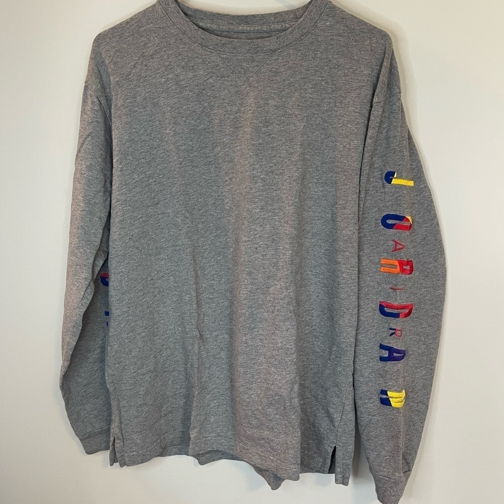 Jordan Air grey long sleeve men’s shirt embroidered multicolor logo size medium